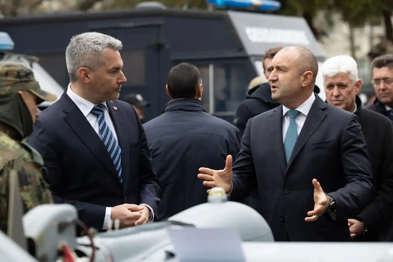 Bulgaristan Cumhurbaşkanı Radev, Avusturya Başbakanı Nehammer ile bir araya geldi
