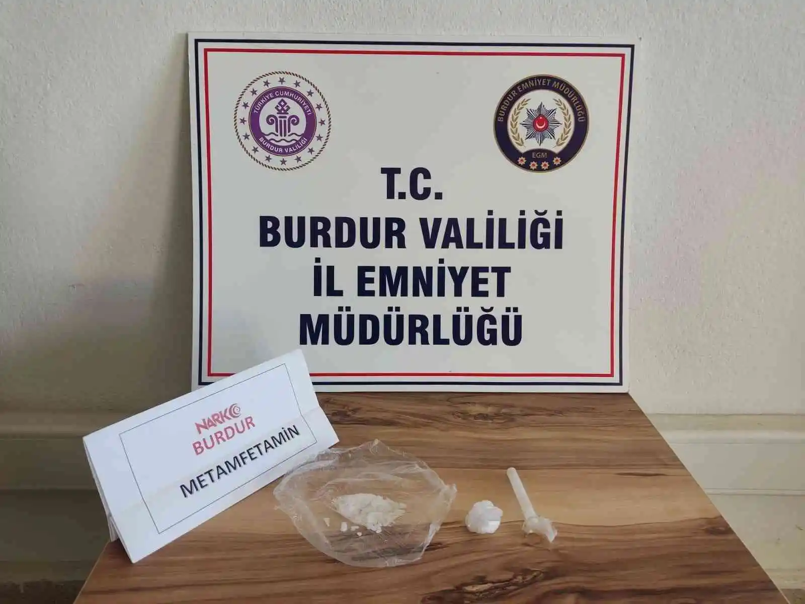 Burdur’da uyuşturucu operasyonunda 3 tutuklama
