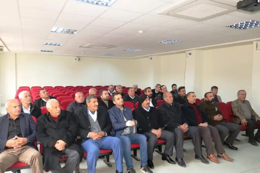 Cizre’de aile okulunun yeni öğrencileri muhtarlar oldu
