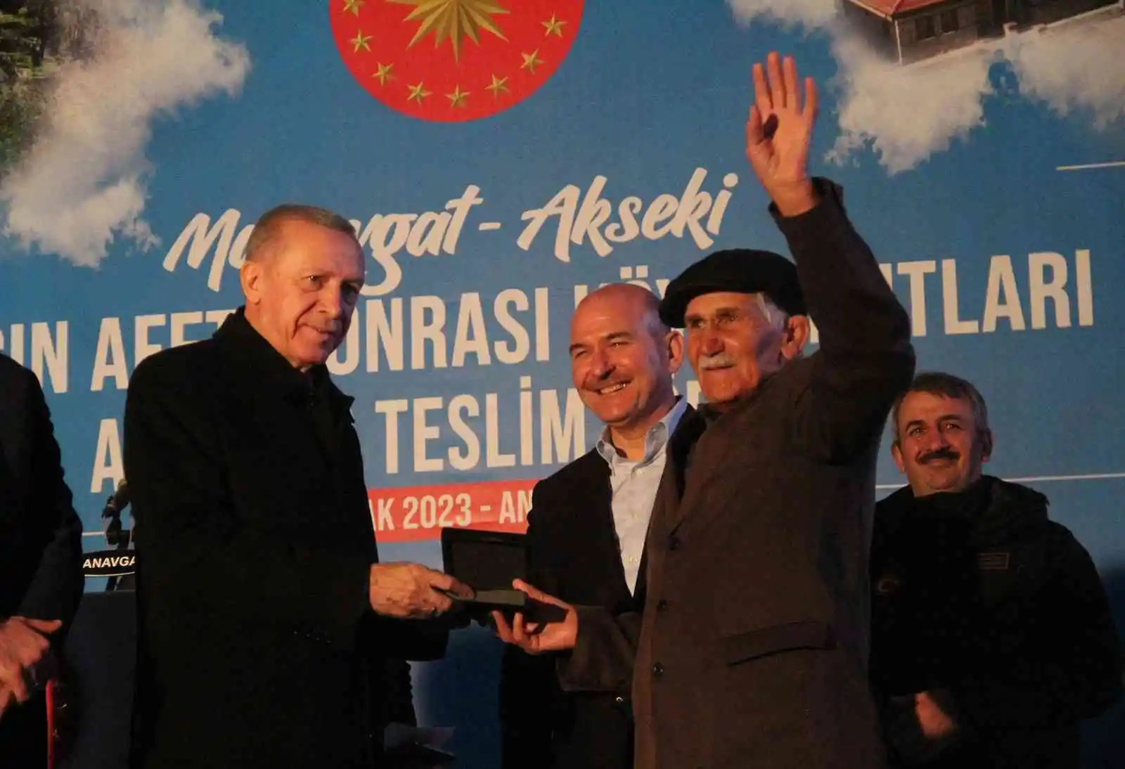 Cumhurbaşkanı Erdoğan’dan Manavgat’ta yapılan konutların hak sahiplerine müjde