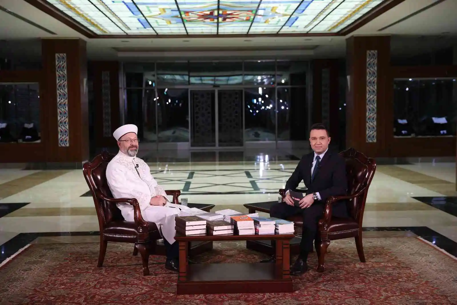 Diyanet İşleri Başkanı Erbaş: “İsveç’teki Türkiye büyükelçiliğinin önünde yine bu saldırının yapıldığı yerde Kur’an’a saygı programı yapılacak”
