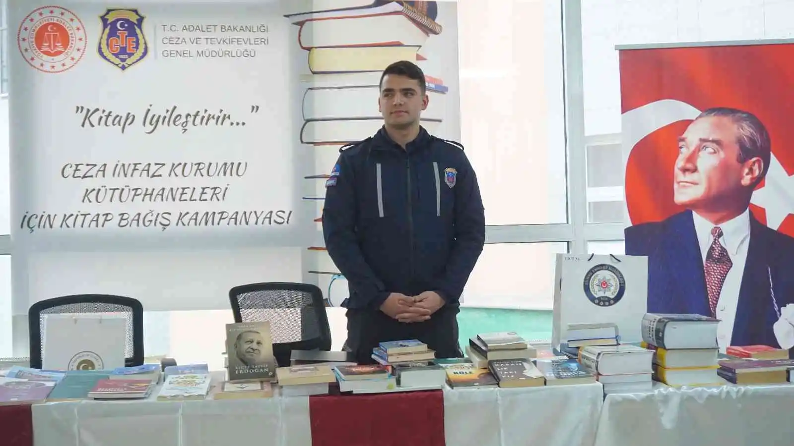 Edirne’de ’Kitap İyileştirir’ sloganıyla kitap bağışı kampanyası başlatıldı
