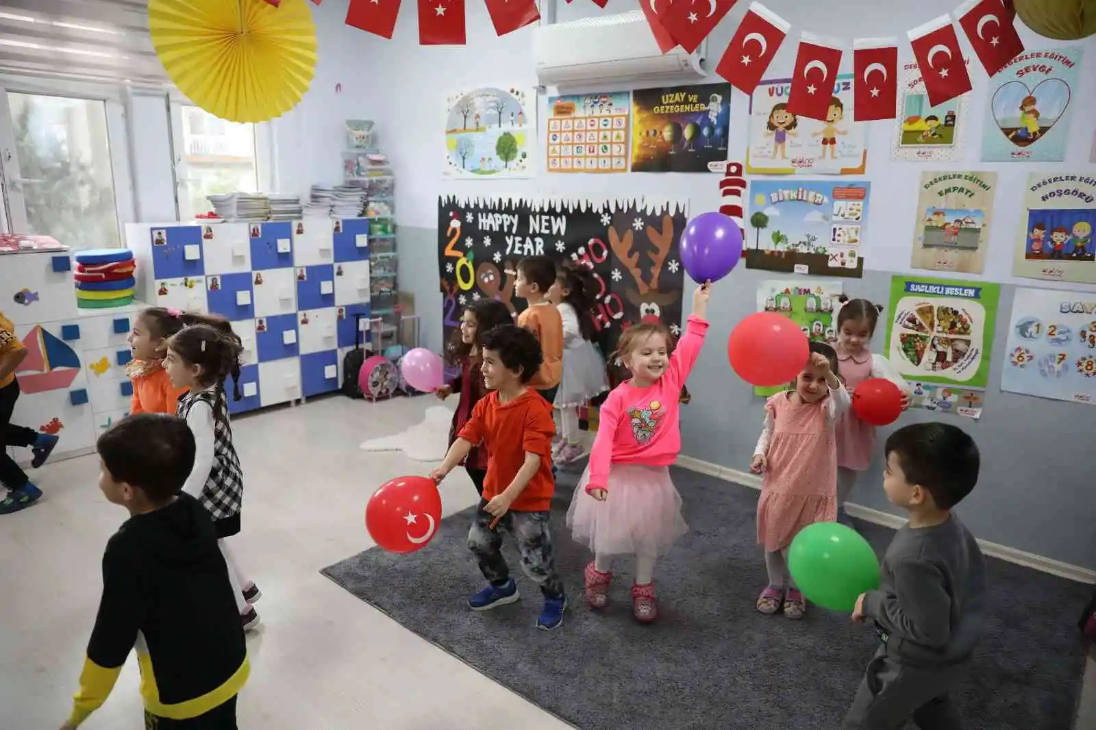 Efeler’in Gündüz Bakımevlerinde karne heyecanı
