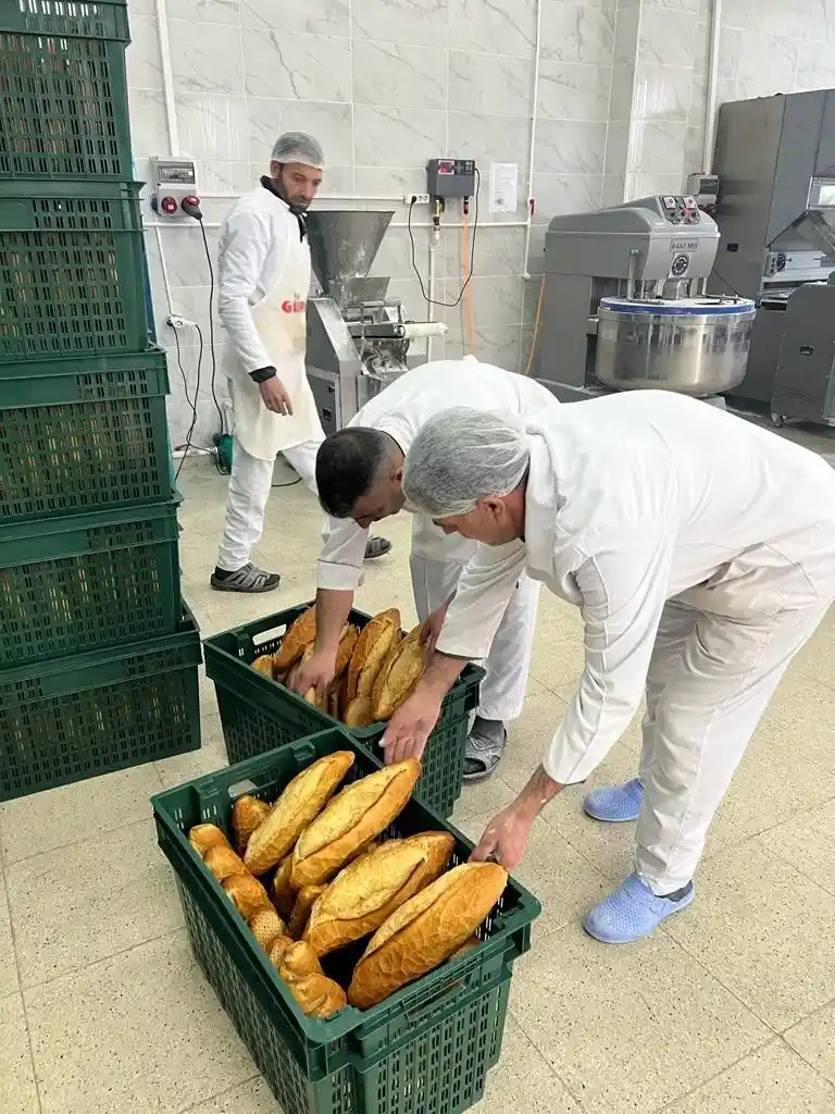 Eleşkirt’te öğrencilerin ürettiği ekmekler vatandaşın sofrasına ulaşıyor
