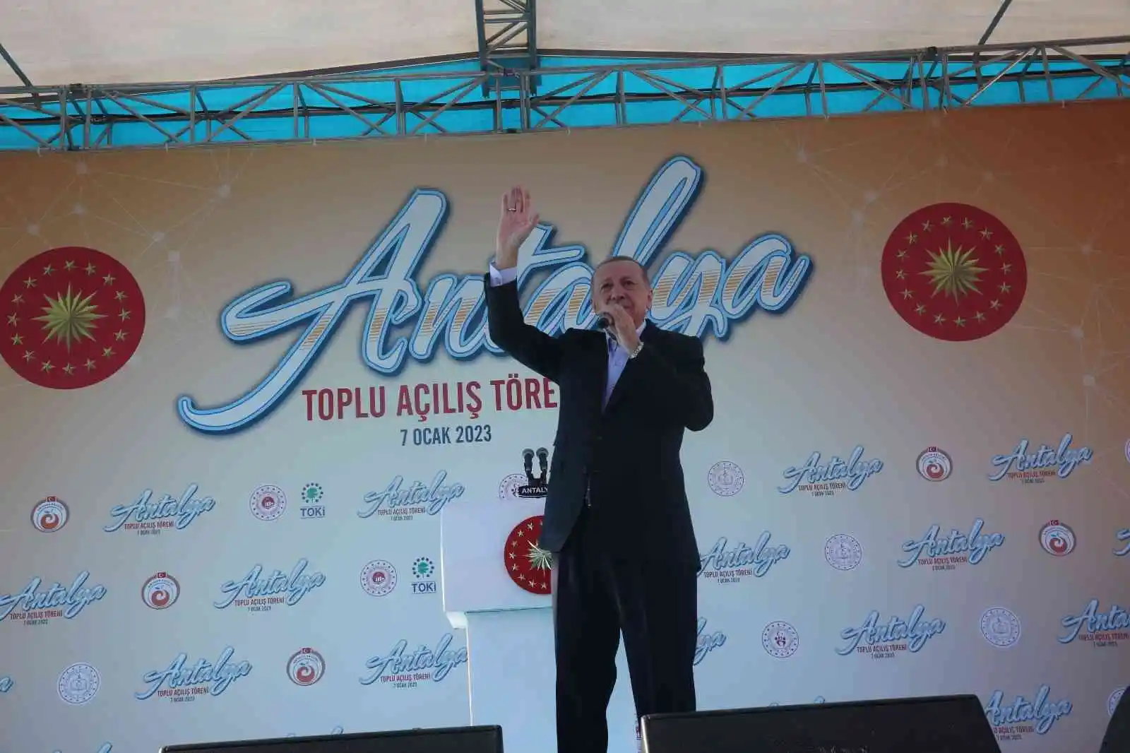Erdoğan: "İstemezükçülük dışında bir şey de söylemiyorlar"