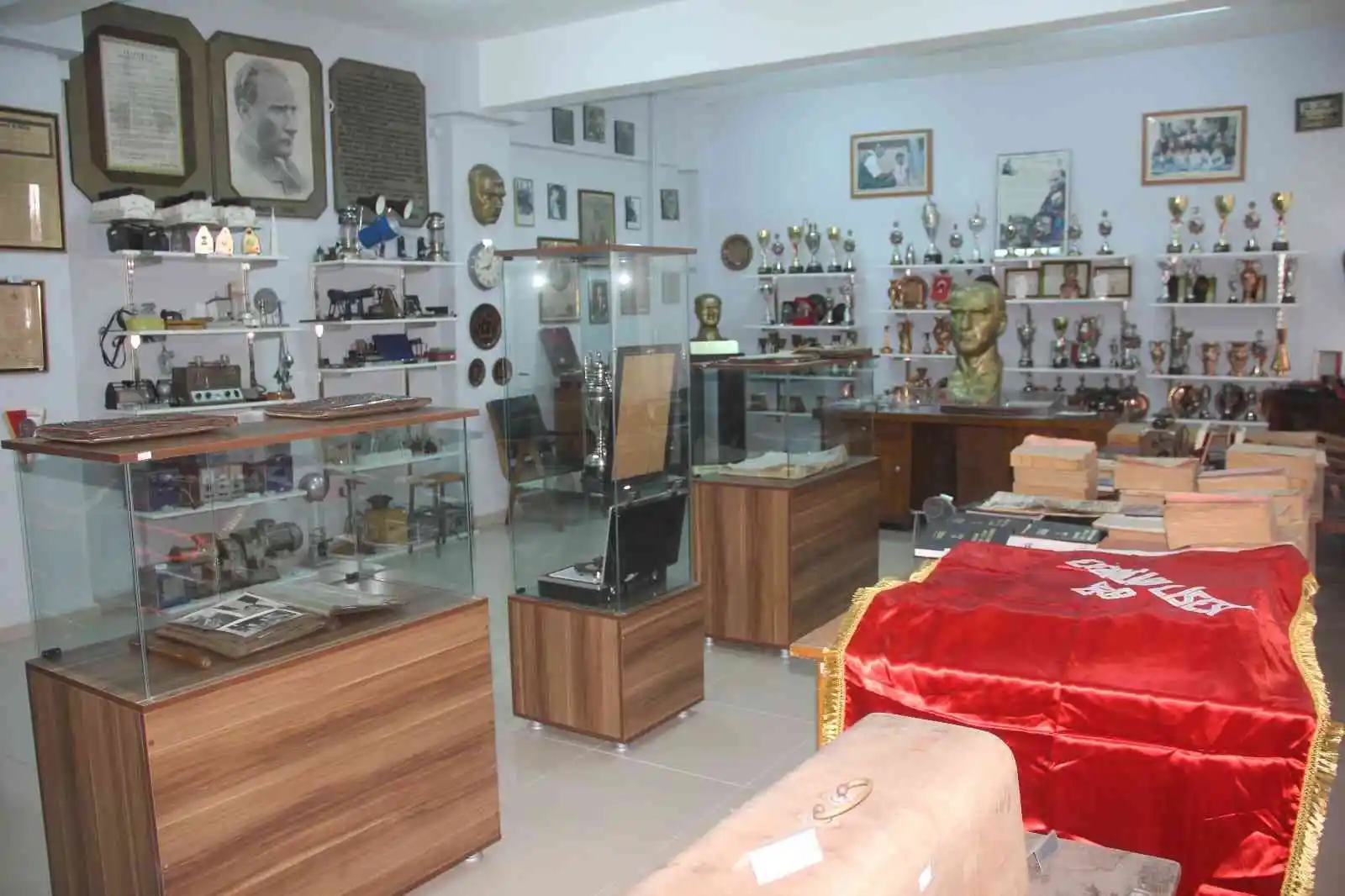 Erzincan Lisesi'nde bulunan müze tarihe ışık tutuyor
