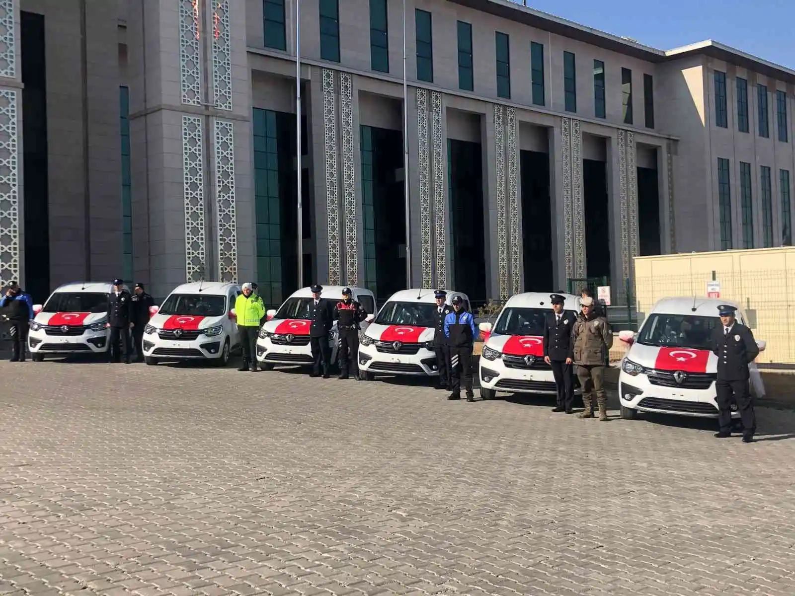 Erzurum Emniyeti araç filosunu artırıyor