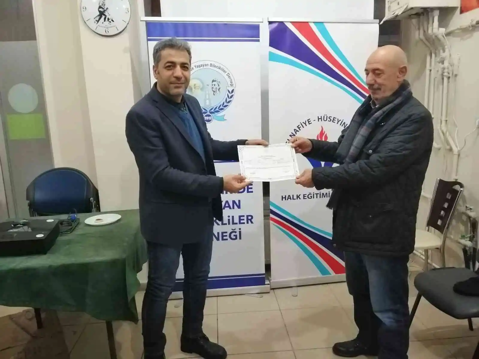 Eskişehir’de ‘Arıcılık’ kursunu bitiren 30 kursiyere törenle sertifika belgeleri verildi
