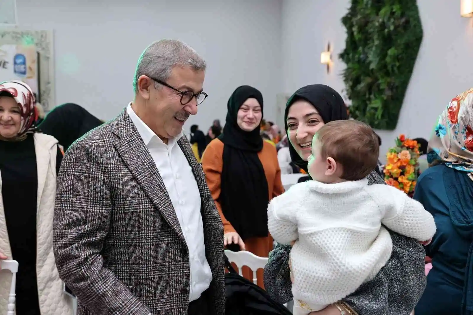 Eyüpsultan'da kadınlar matinesi devam ediyor
