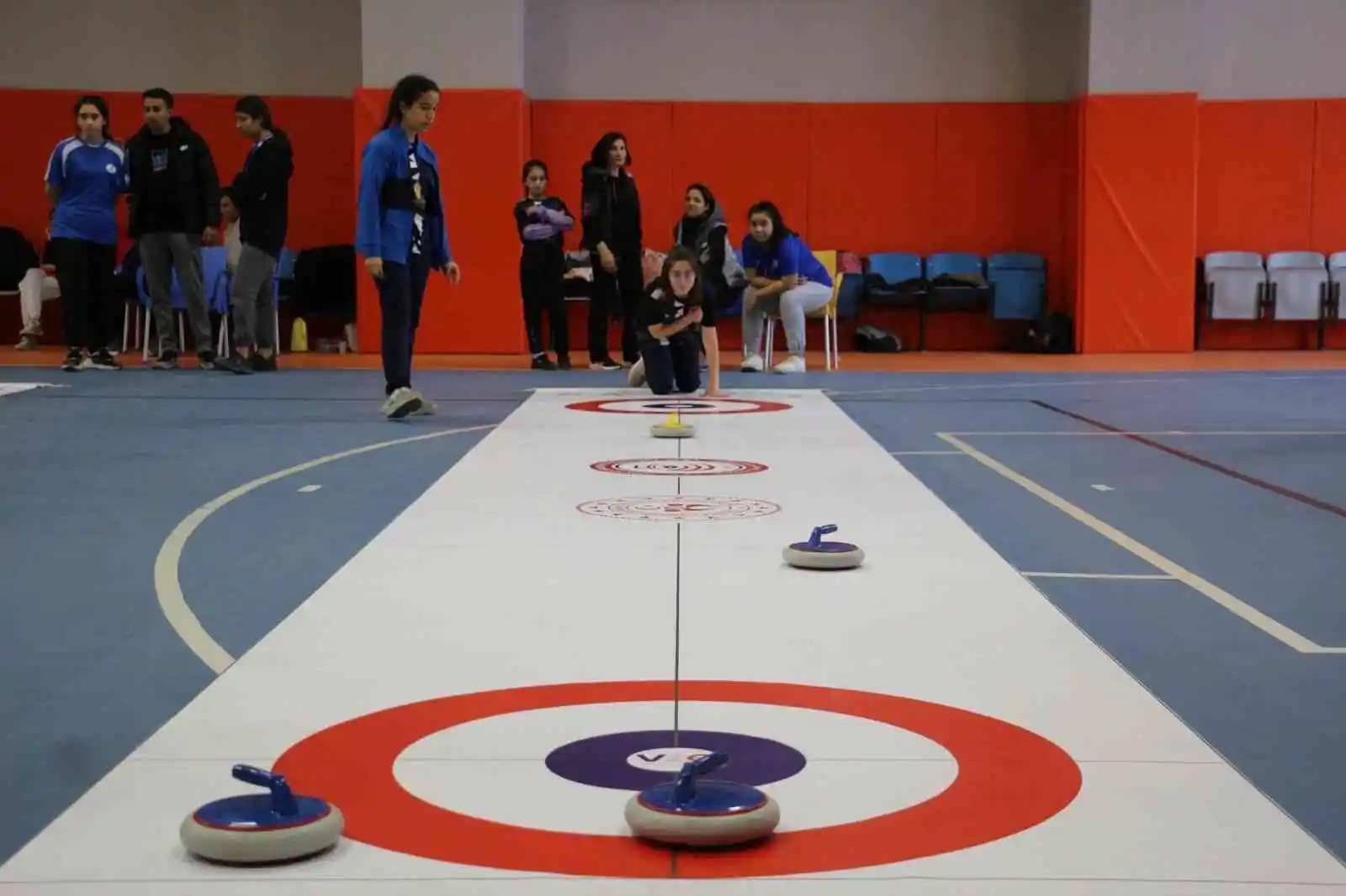 Floor Curlingde şampiyonlar ödüllendirildi
