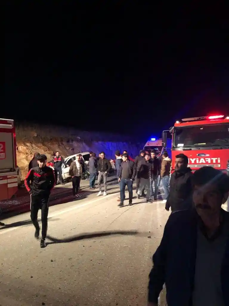 Gaziantep-Nizip yolunda feci kaza: 1 ölü, 6 yaralı
