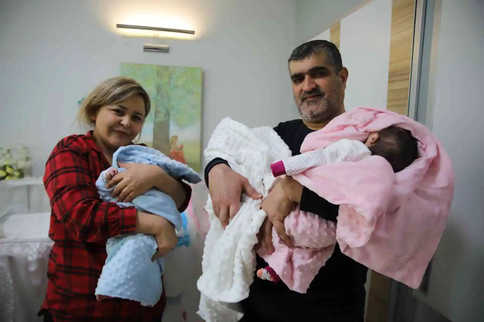 Gaziantep’te 18 yıllık özlem 3’üz bebekle son buldu
