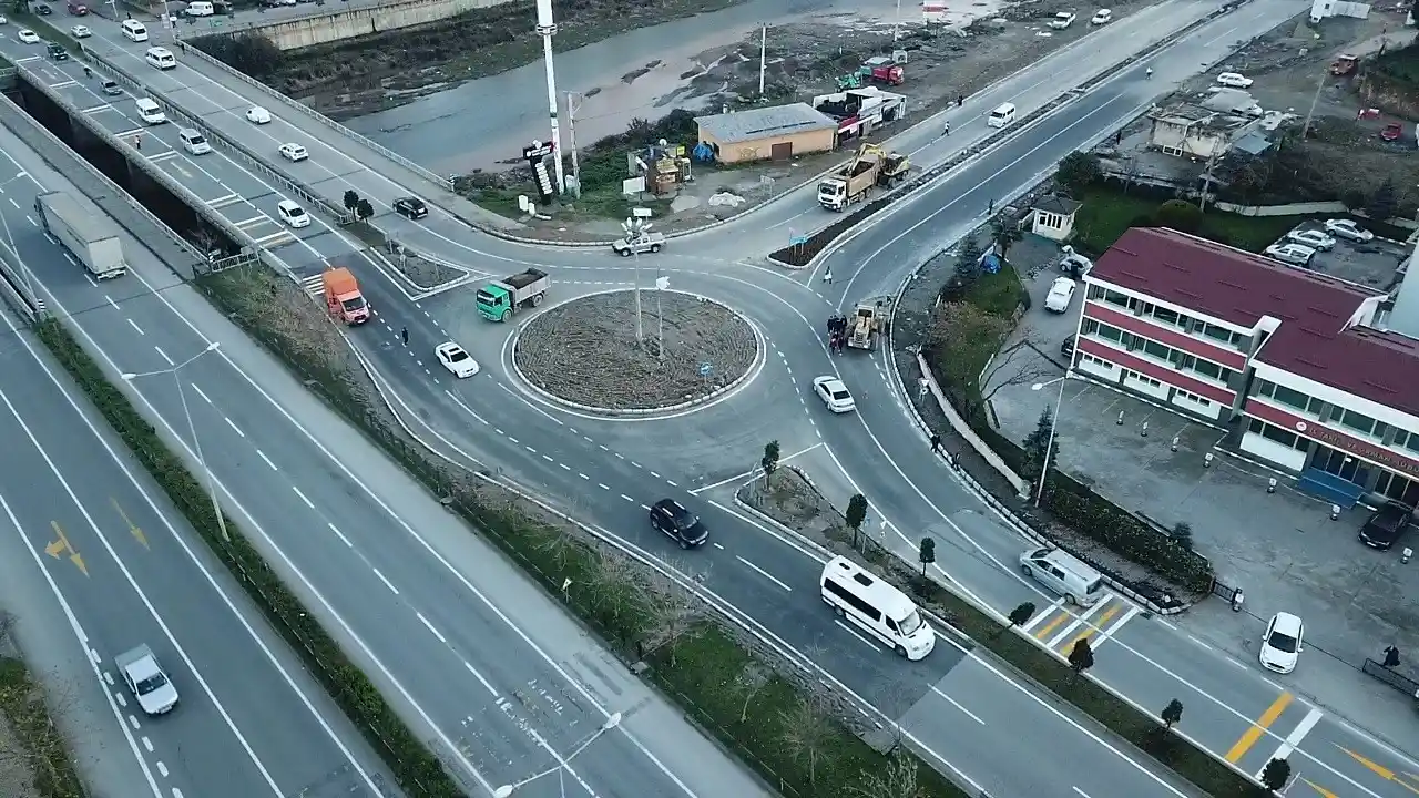 Giresun’da ilk modern dönel kavşak ulaşıma açıldı
