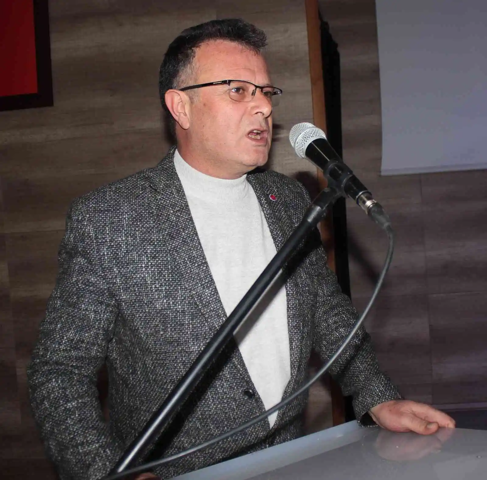 Gönüllüler Alaşehir için toplandı