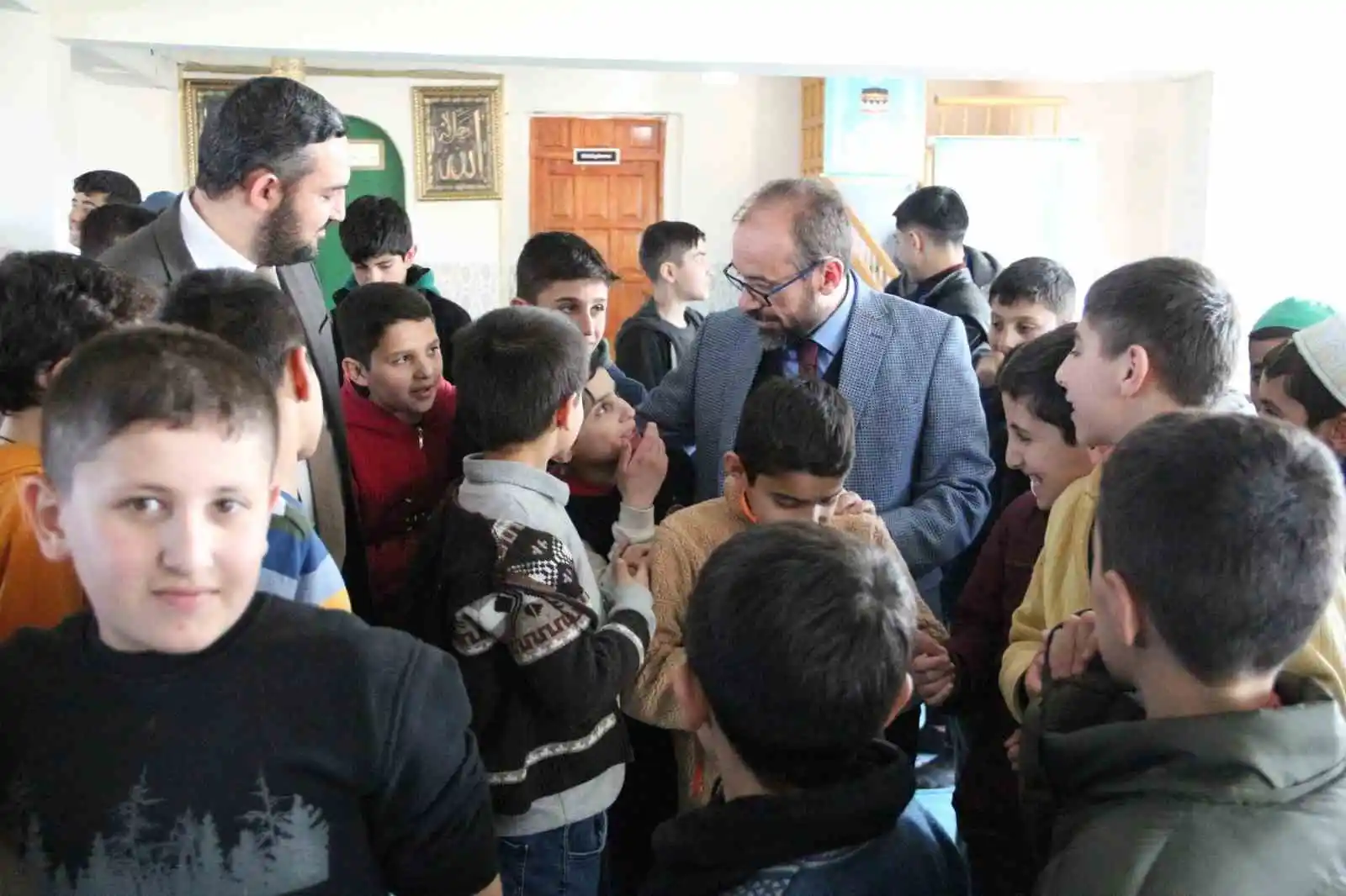 “Her Ay Bir Konu Bir Konuk’’ projesi Ağrı’da hayat buldu
