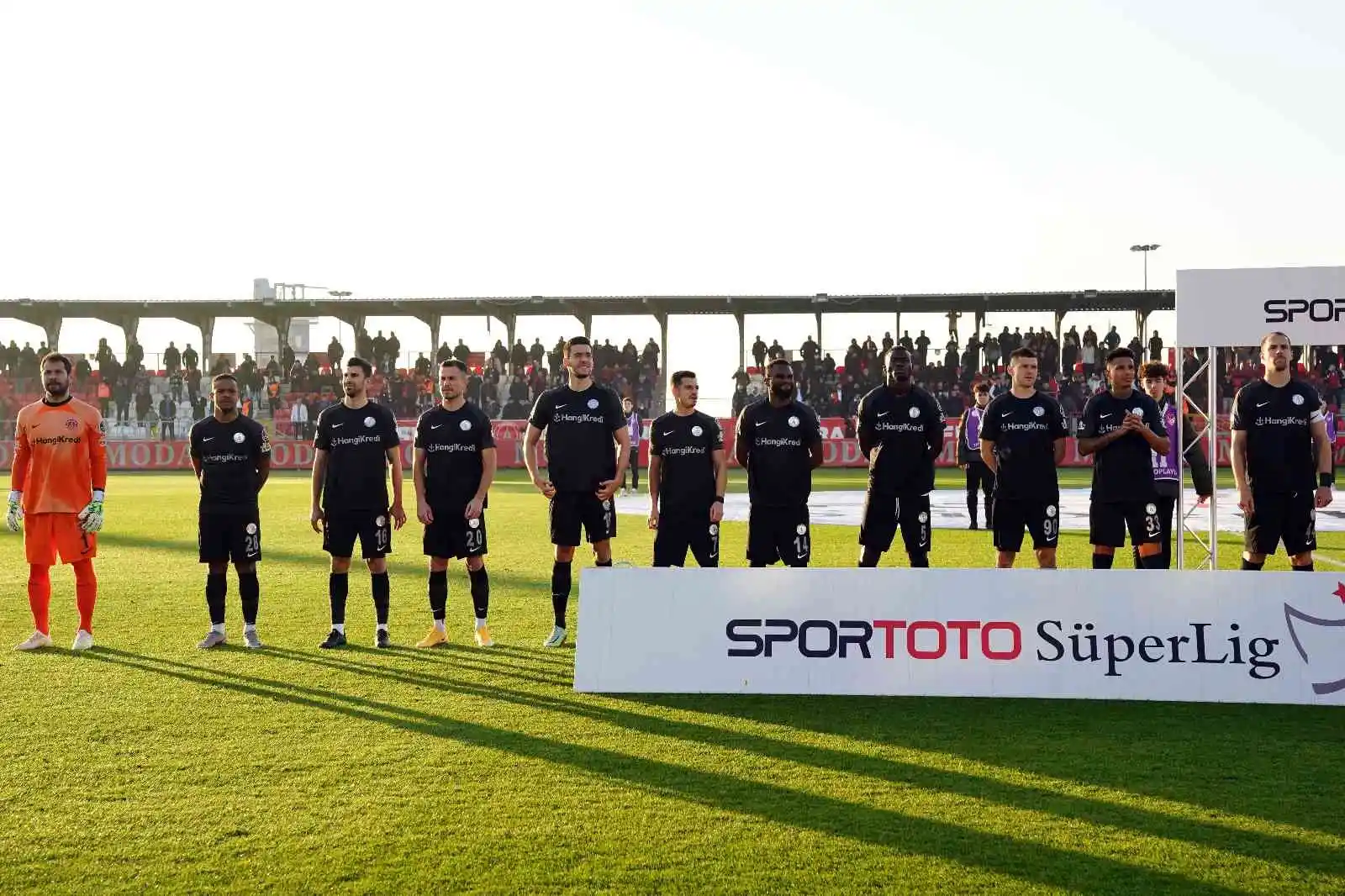 İstanbulspor ile Ümraniyespor, Süper Lig'de ilk randevuda
