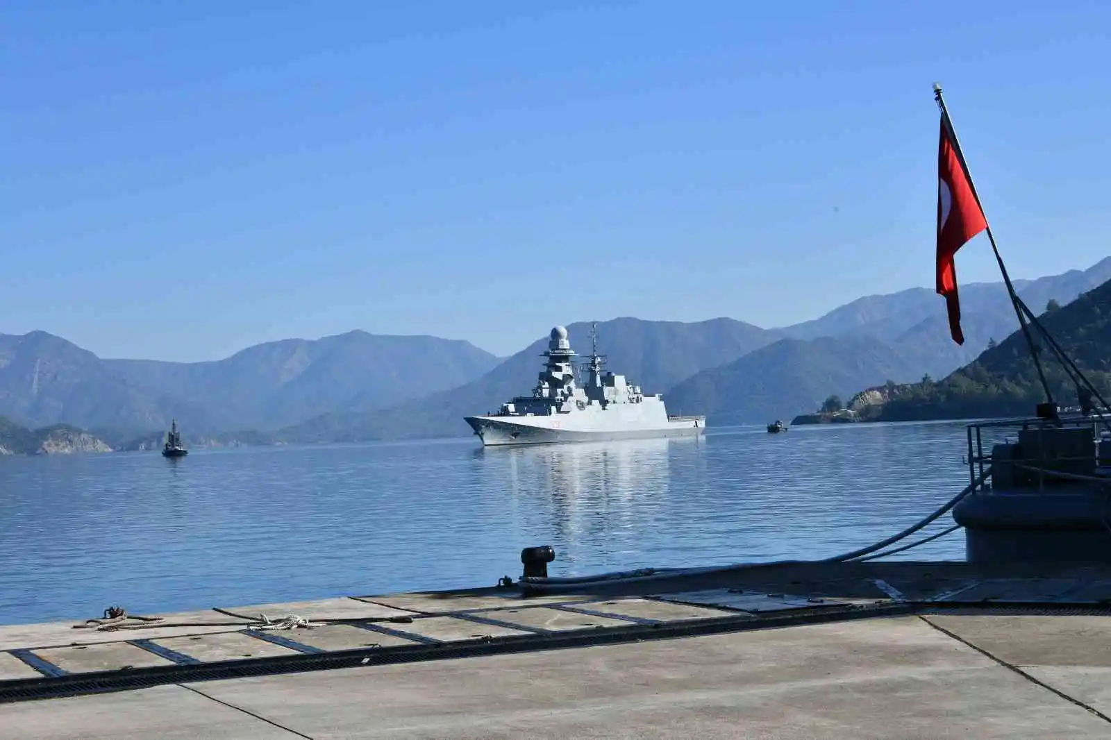İtalyan Deniz Kuvvetlerine ait fırkateyn Aksaz’a liman ziyareti gerçekleştirdi

