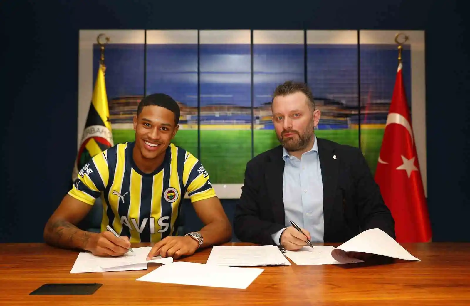 Jayden Oosterwolde resmen Fenerbahçe’de
