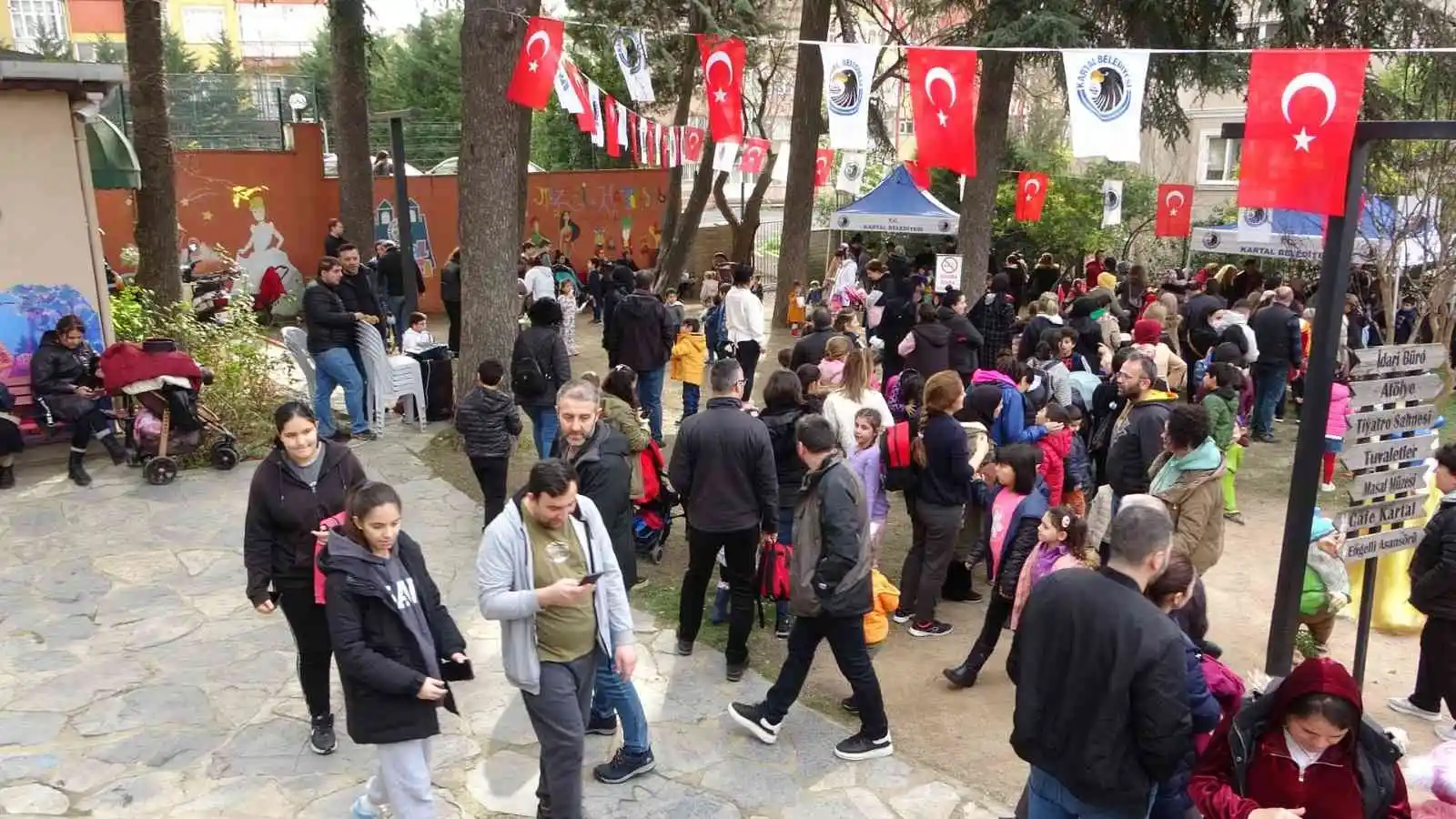 Kartal'da ara tatile giren çocuklar için şenlik
