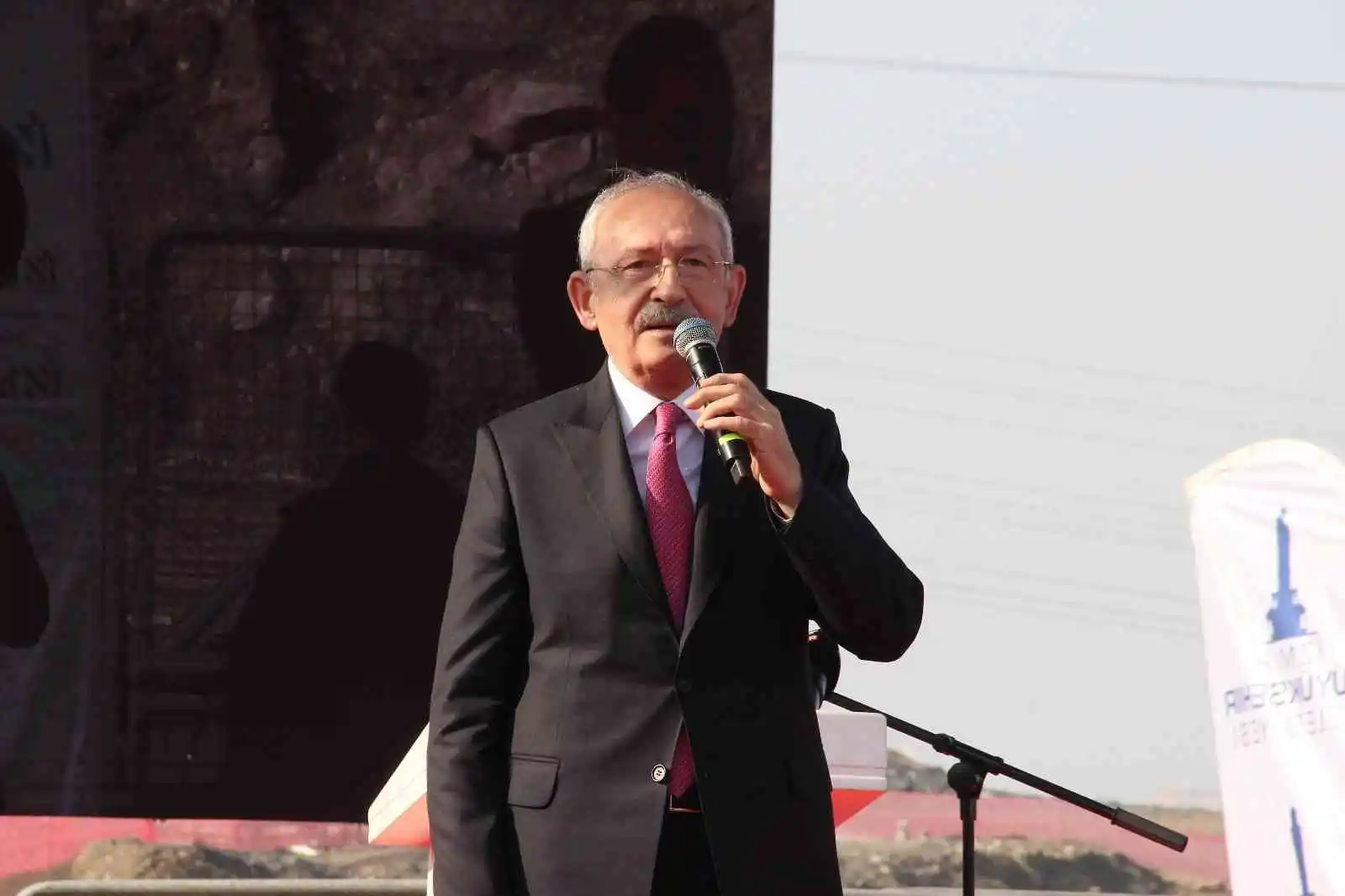 Kılıçdaroğlu'ndan belediye başkanlarına: "Arka mahallelere pozitif ayrımcılık yapacaksınız"
