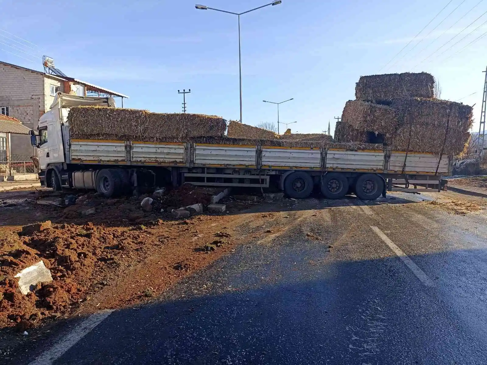 Malatya’da kar kazaları da beraberinde getirdi