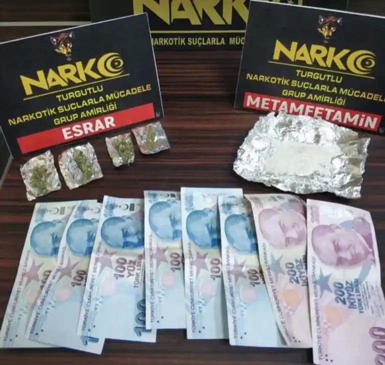 Manisa'da durdurulan şahsın üzerinden uyuşturucu çıktı