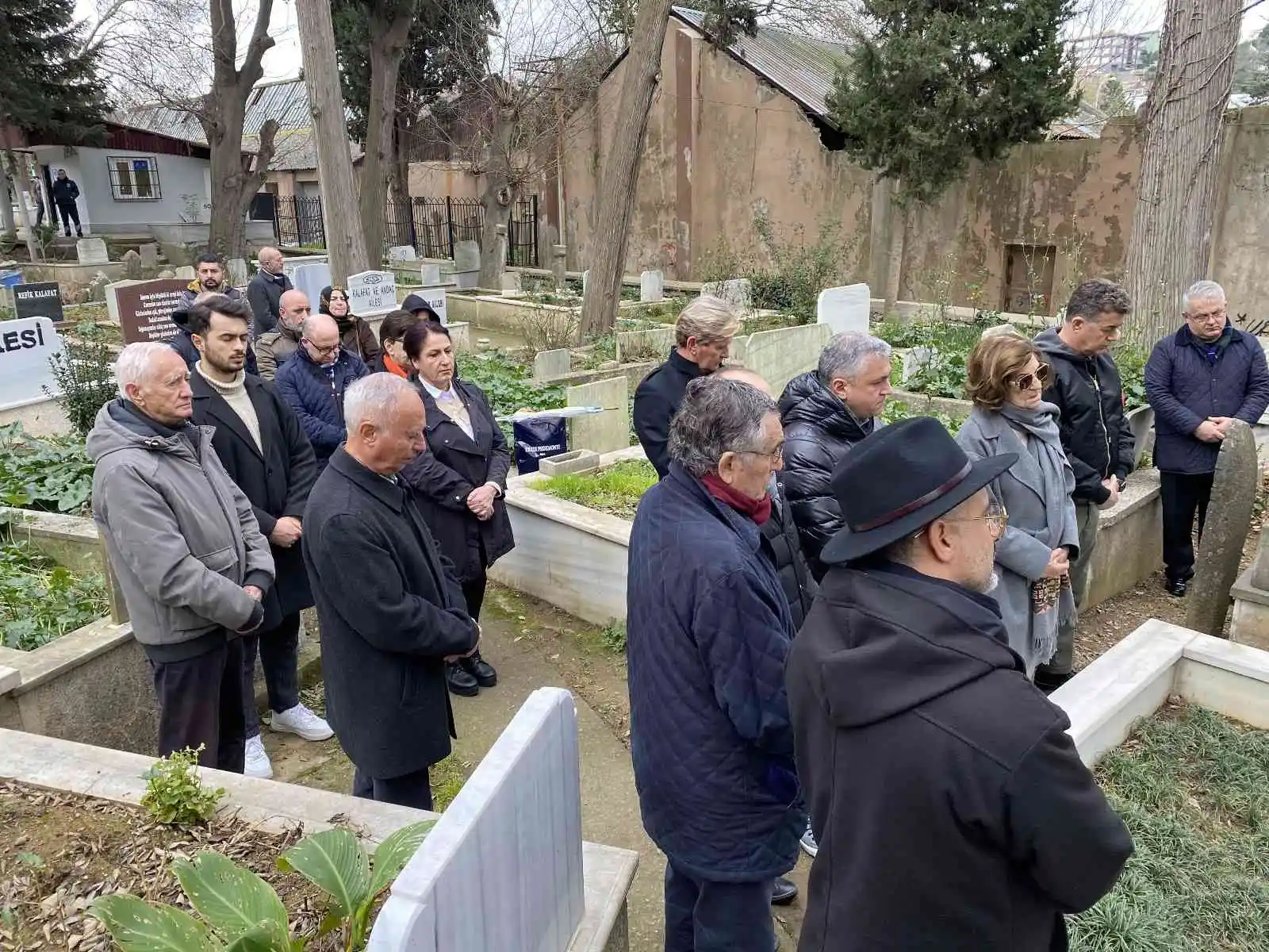 Mehmet Ali Birand vefatının 10. yıl dönümünde mezarı başında anıldı
