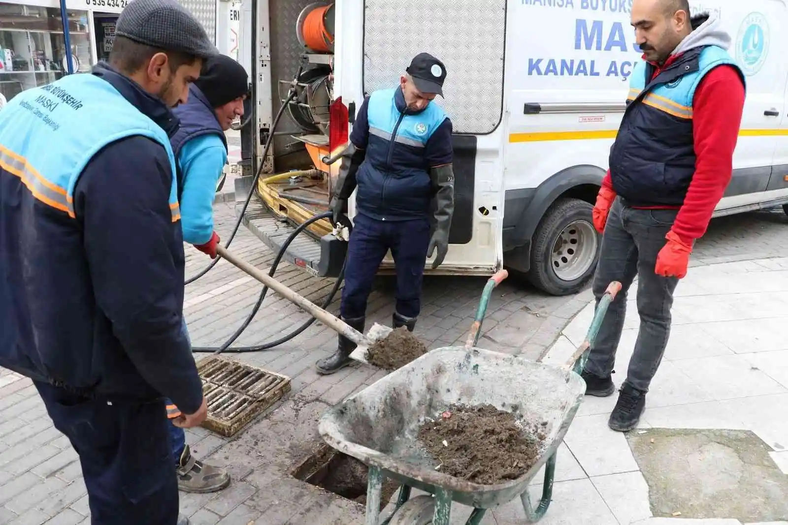 Meteoroloji uyardı, MASKİ ekipleri teyakkuza geçti
