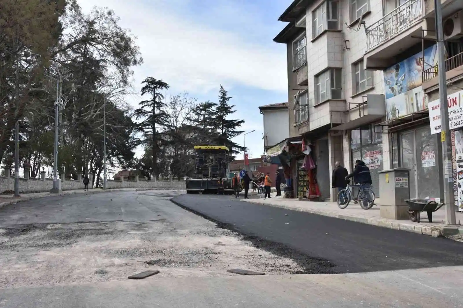 Mustafakemalpaşa’da sıra üstyapıda
