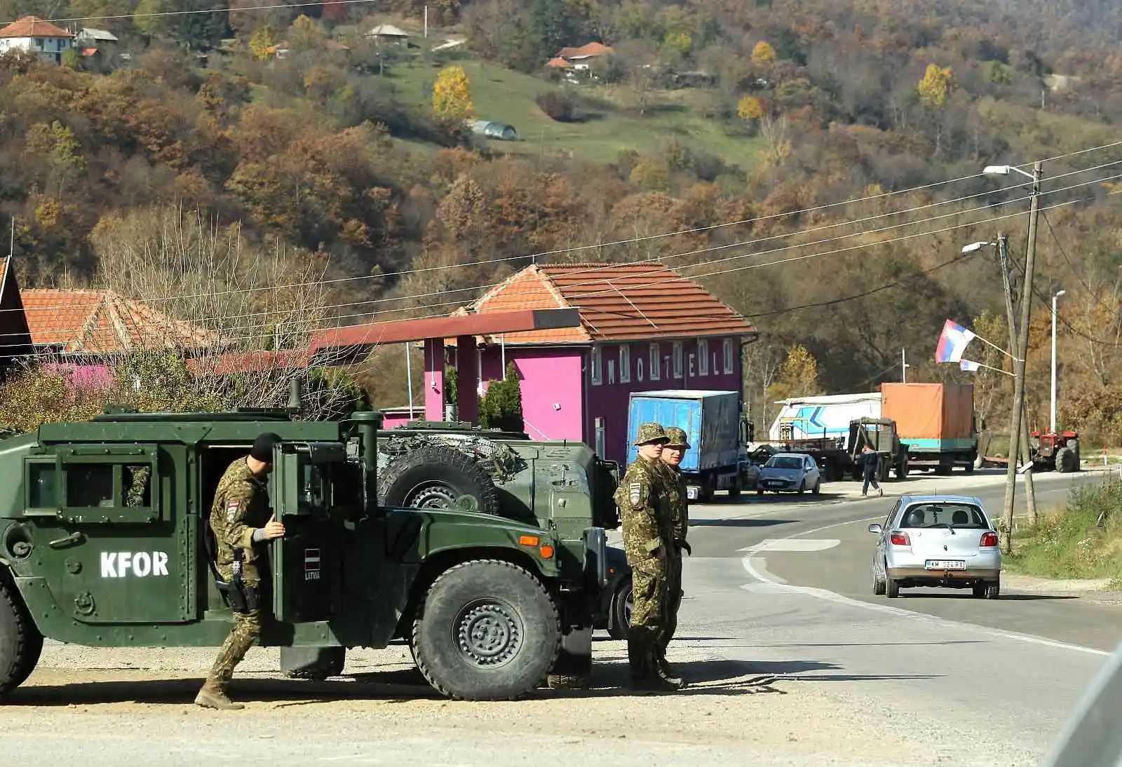 NATO'dan Sırbistan'ın Kosova'ya asker ve polis gönderme talebine ret