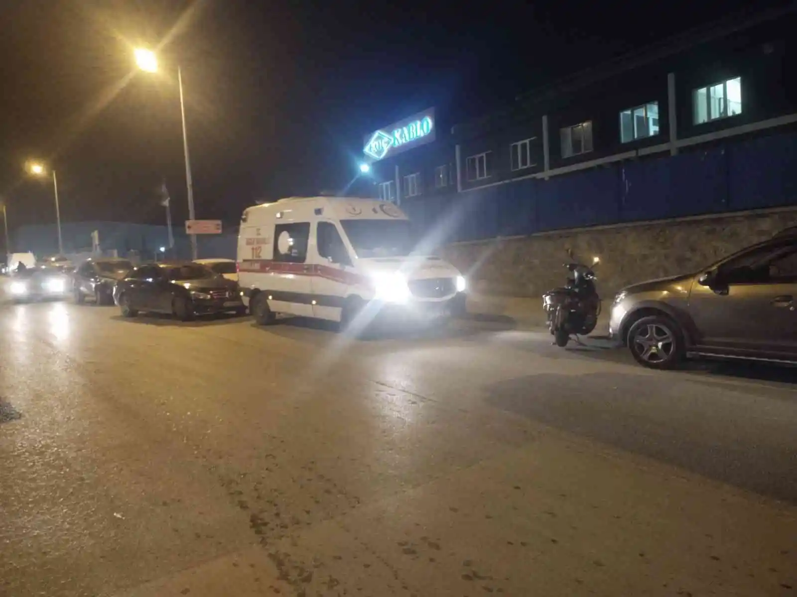 Pendik’te cam plastik fabrikasındaki yangın kontrol altına alındı
