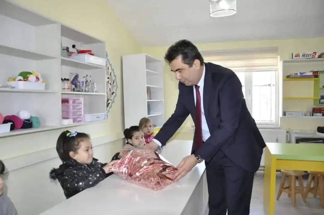 Safranbolu'da "Minik Kalplere Küçük Dokunuşlar" Projesi