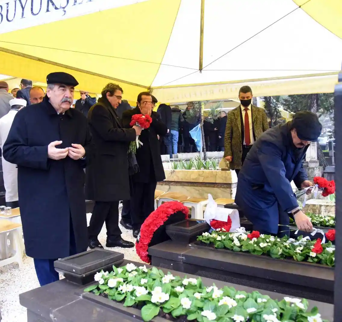 SANKO’nun Kurucusu Sani Konukoğlu, mezarı başında anıldı