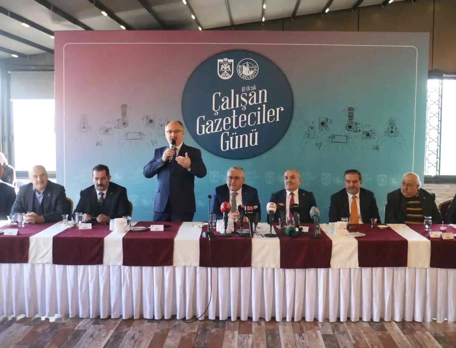 Sivas Valisi Şimşek: “Yaptığınız çok kutsal bir görev”
