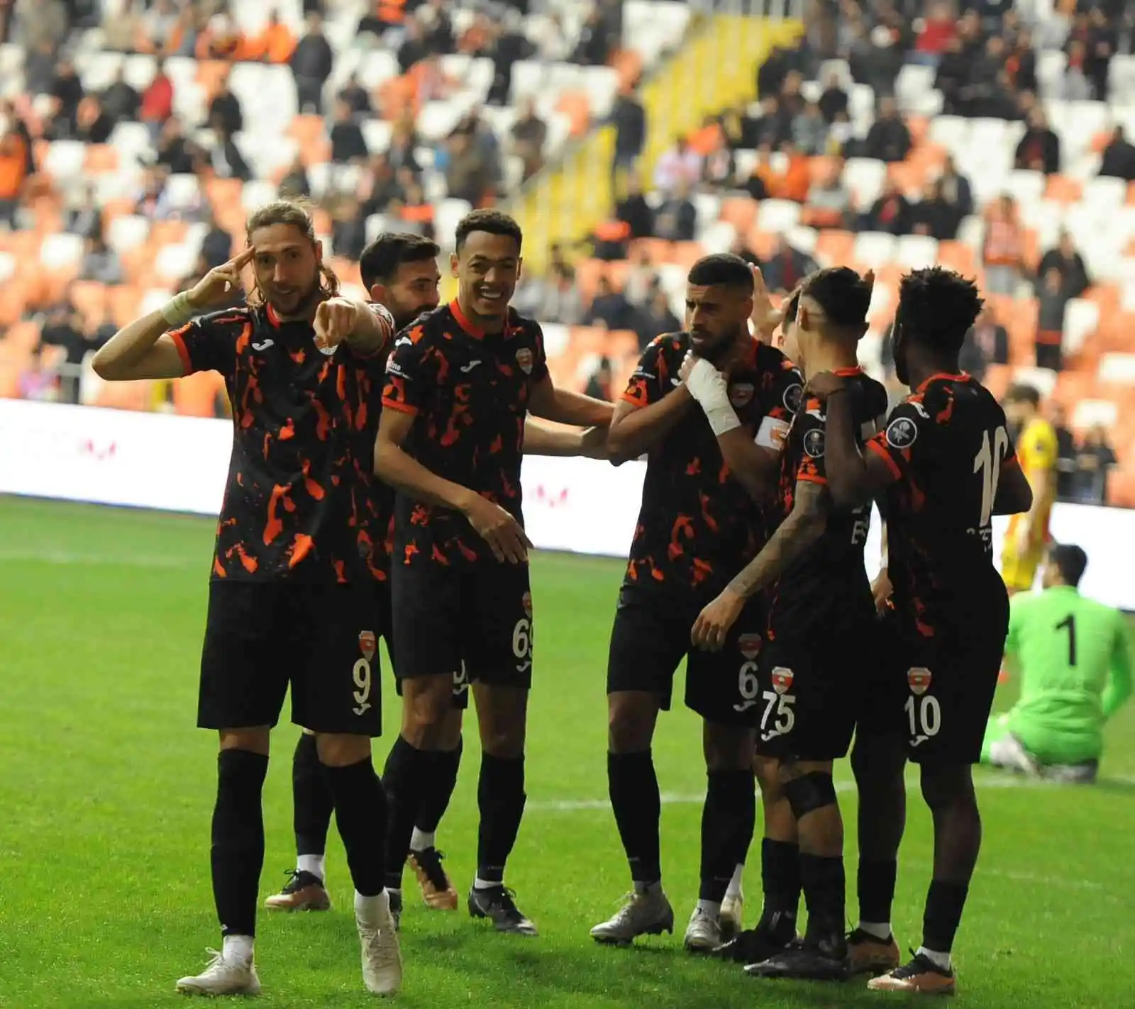 Spor Toto 1. Lig: Adanaspor: 2 - Yeni Malatyaspor: 2
