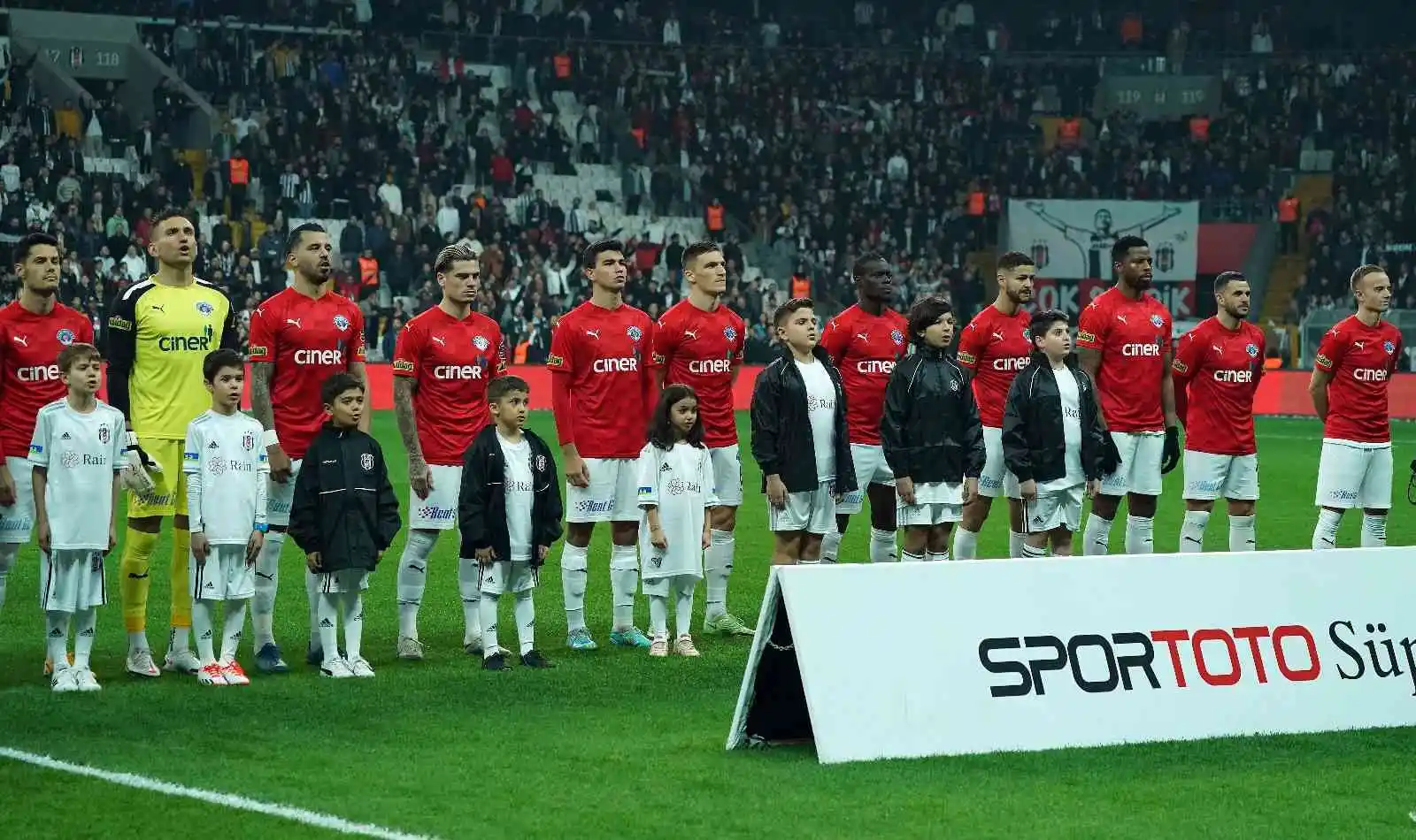Spor Toto Süper Lig: Beşiktaş: 0 - Kasımpaşa: 0 (Maç devam ediyor)