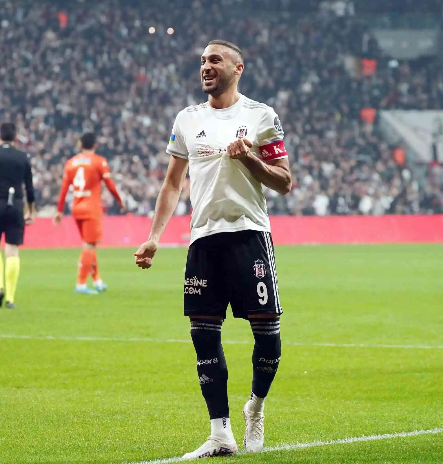 Spor Toto Süper Lig: Beşiktaş: 1 - Corendon Alanyaspor: 0 (İlk yarı)
