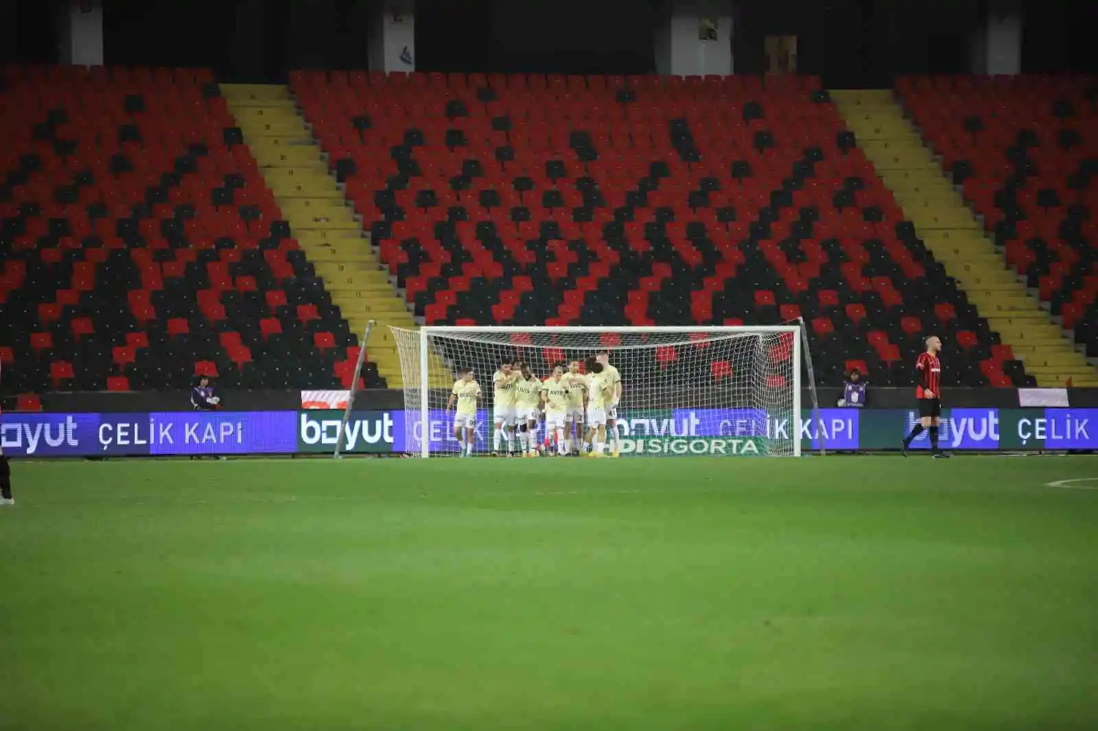 Spor Toto Süper Lig: Gaziantep FK: 0 - Fenerbahçe: 1 (Maç devam ediyor)
