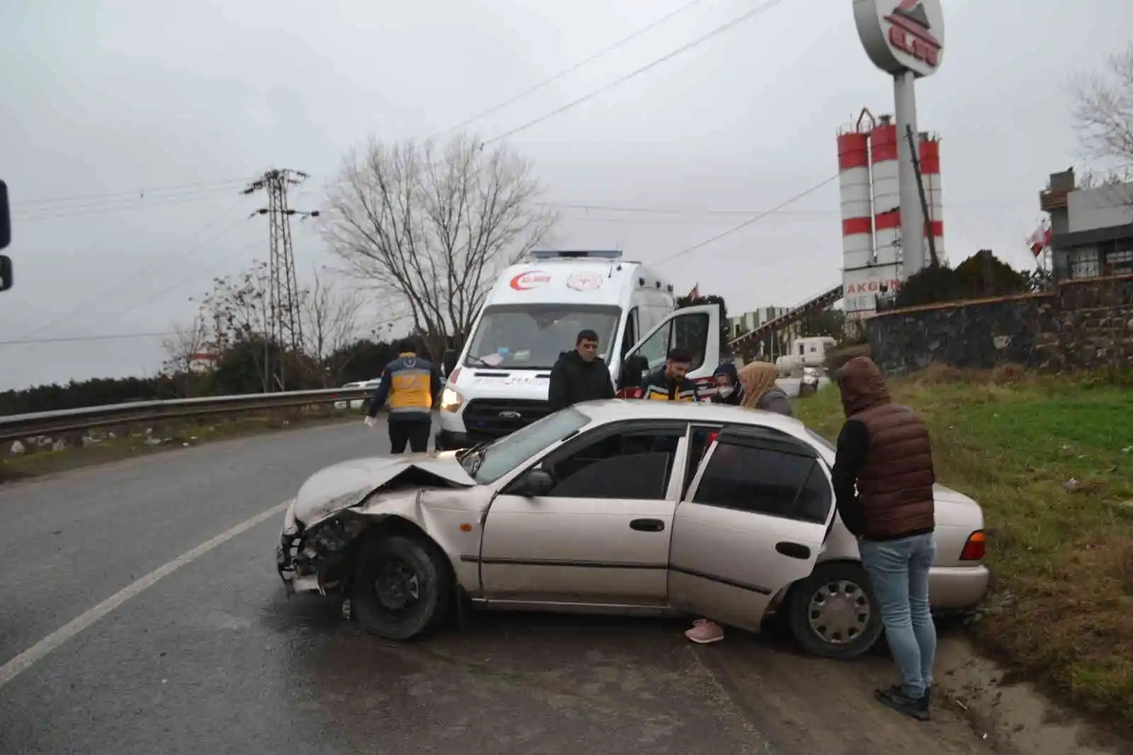 Tekirdağ’da 1’i çocuk 2 kişinin yaralandığı kaza kamerada
