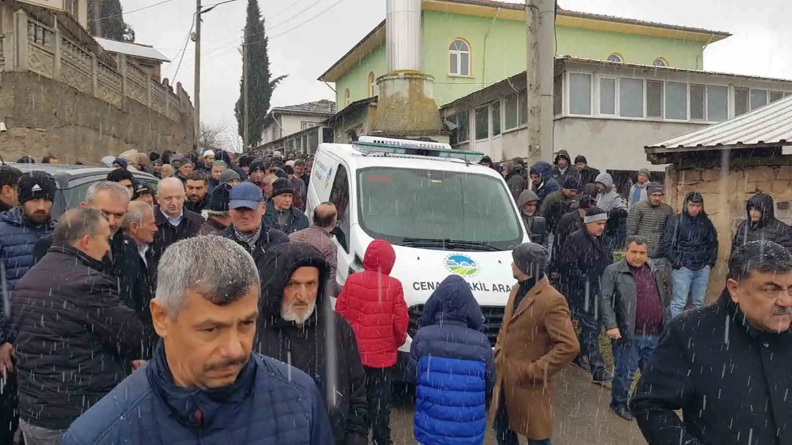 Trafik kazasında hayatını kaybeden hemşire son yolculuğuna uğurlandı
