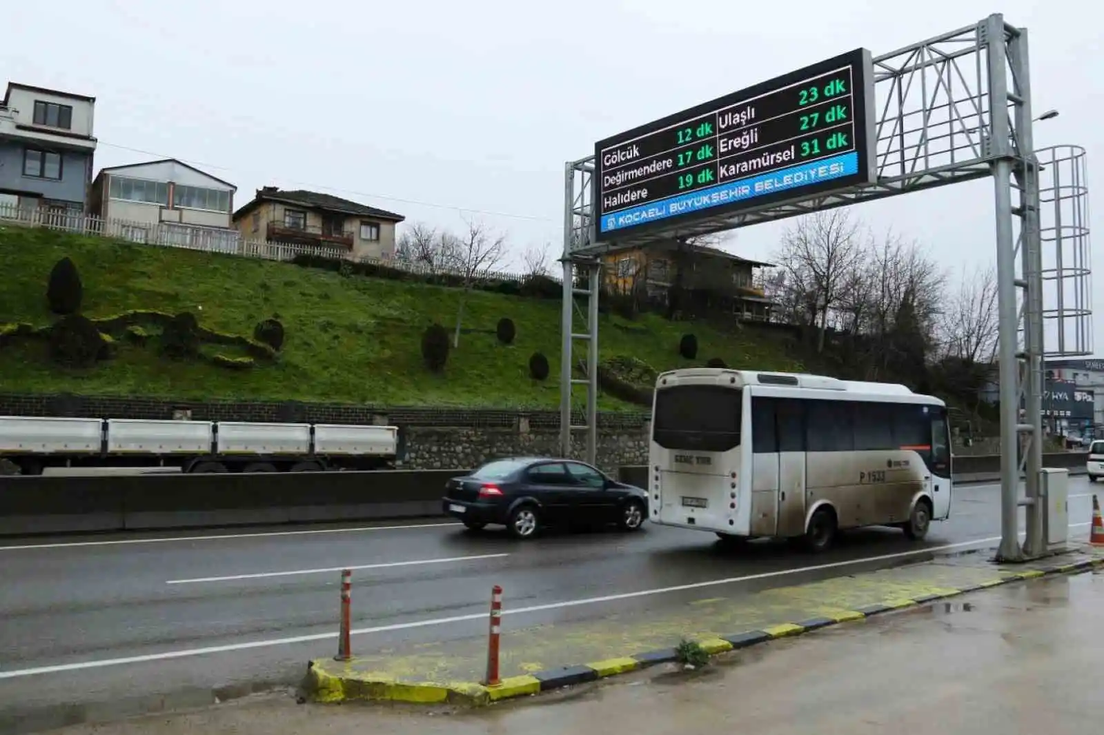 Trafikte sensörlü uygulama
