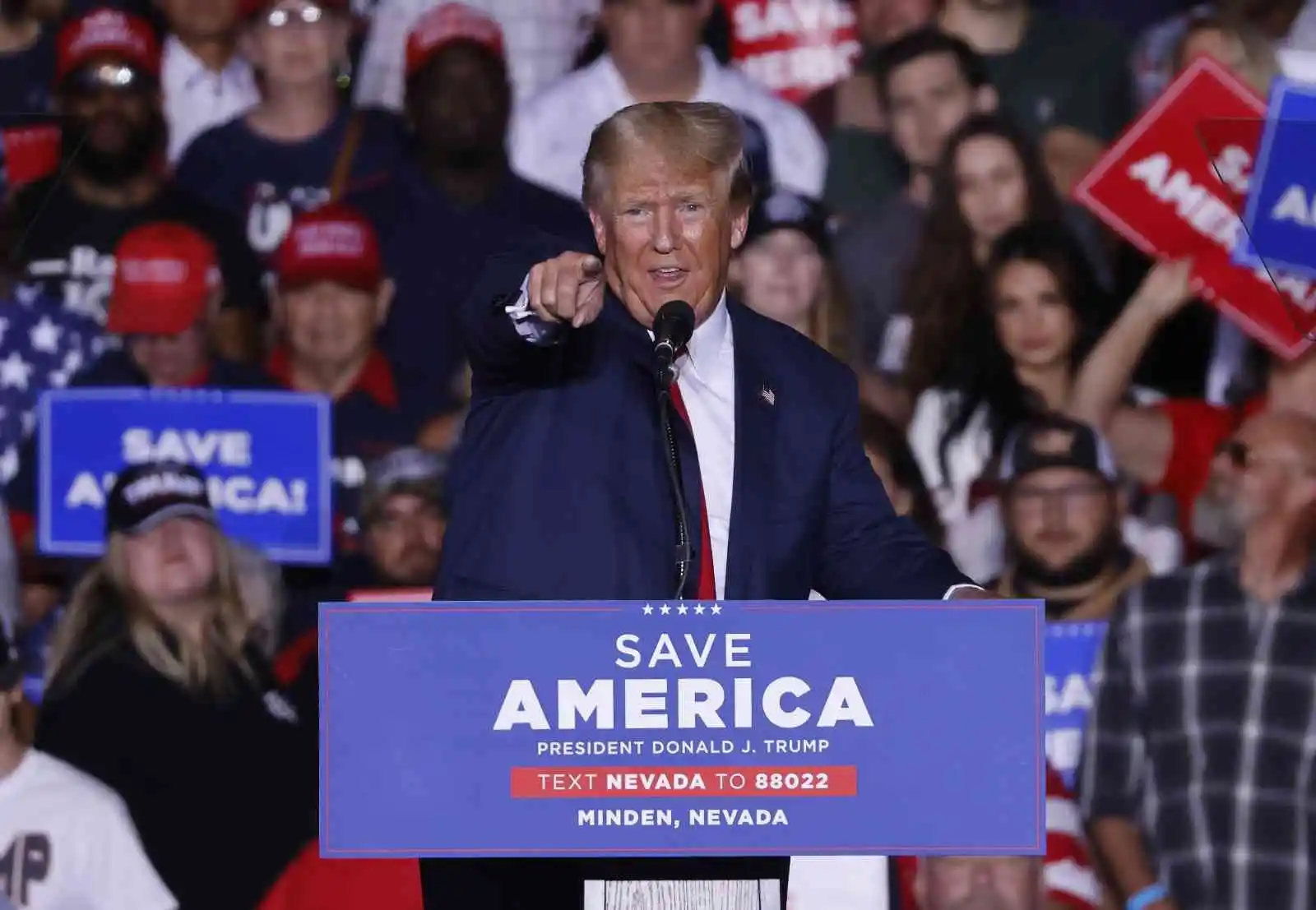 Trump'tan malikanesinde bulunan gizli belgelerle ilgili soruşturmanın sonlandırılması çağrısı