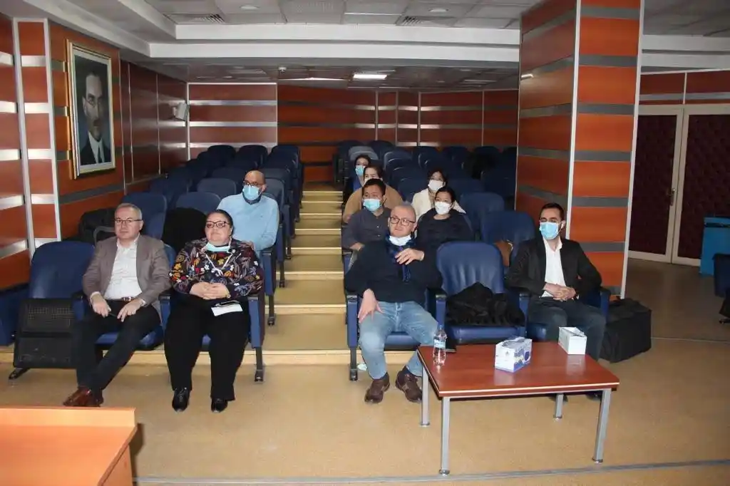Türk Hekimlerden Mısır, Tayland ve Çin’li doktorlara Tiroid Ablasyon eğitimi
