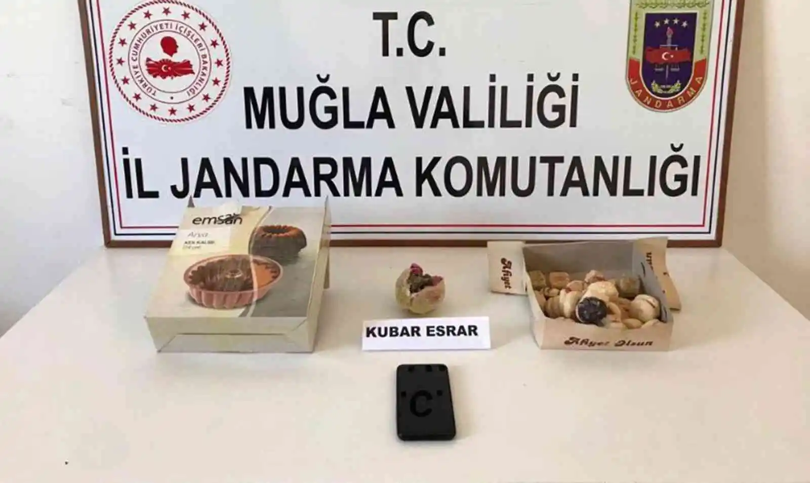 Ula'da jandarmadan uyuşturucu operasyonu
