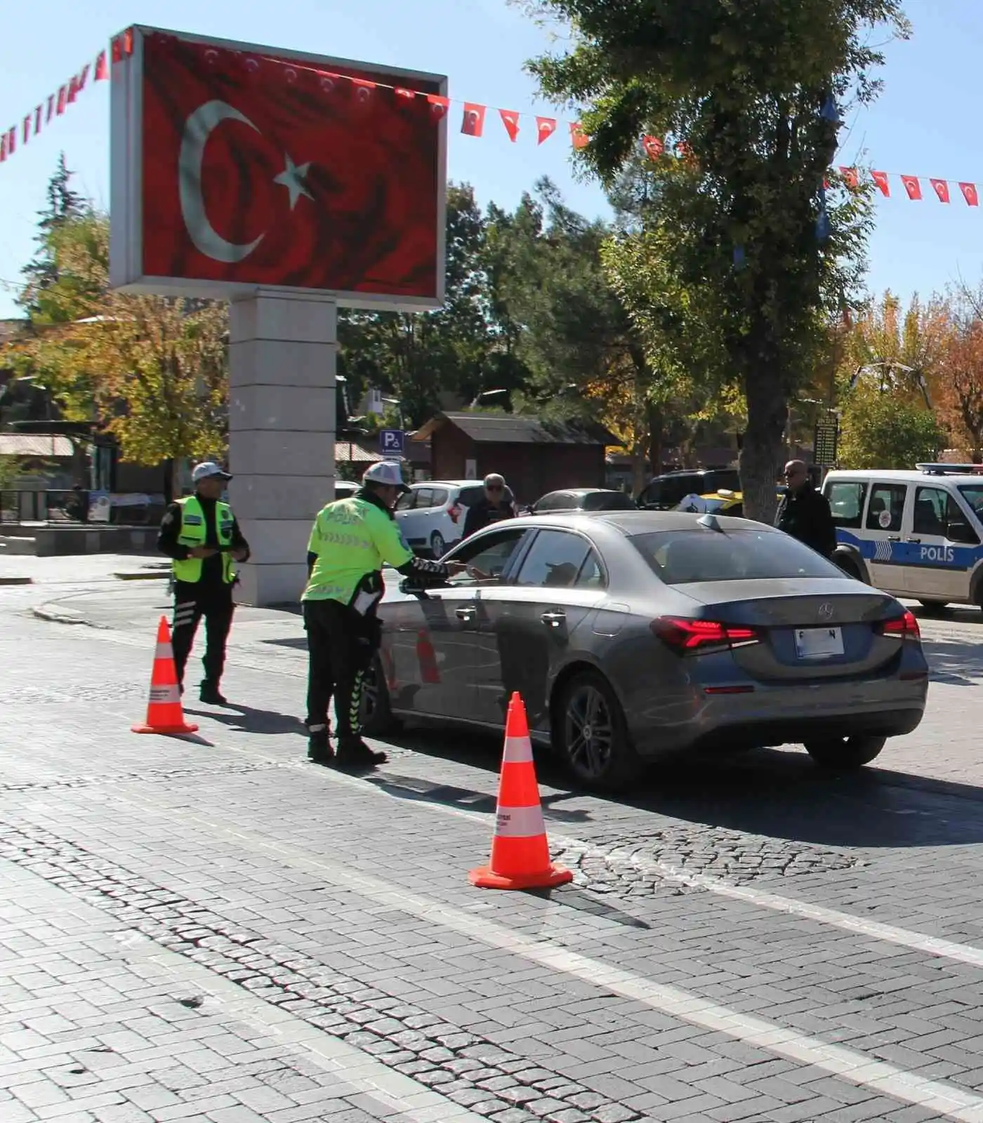 Uşak’ta bin 273 sürücüye para cezası kesildi
