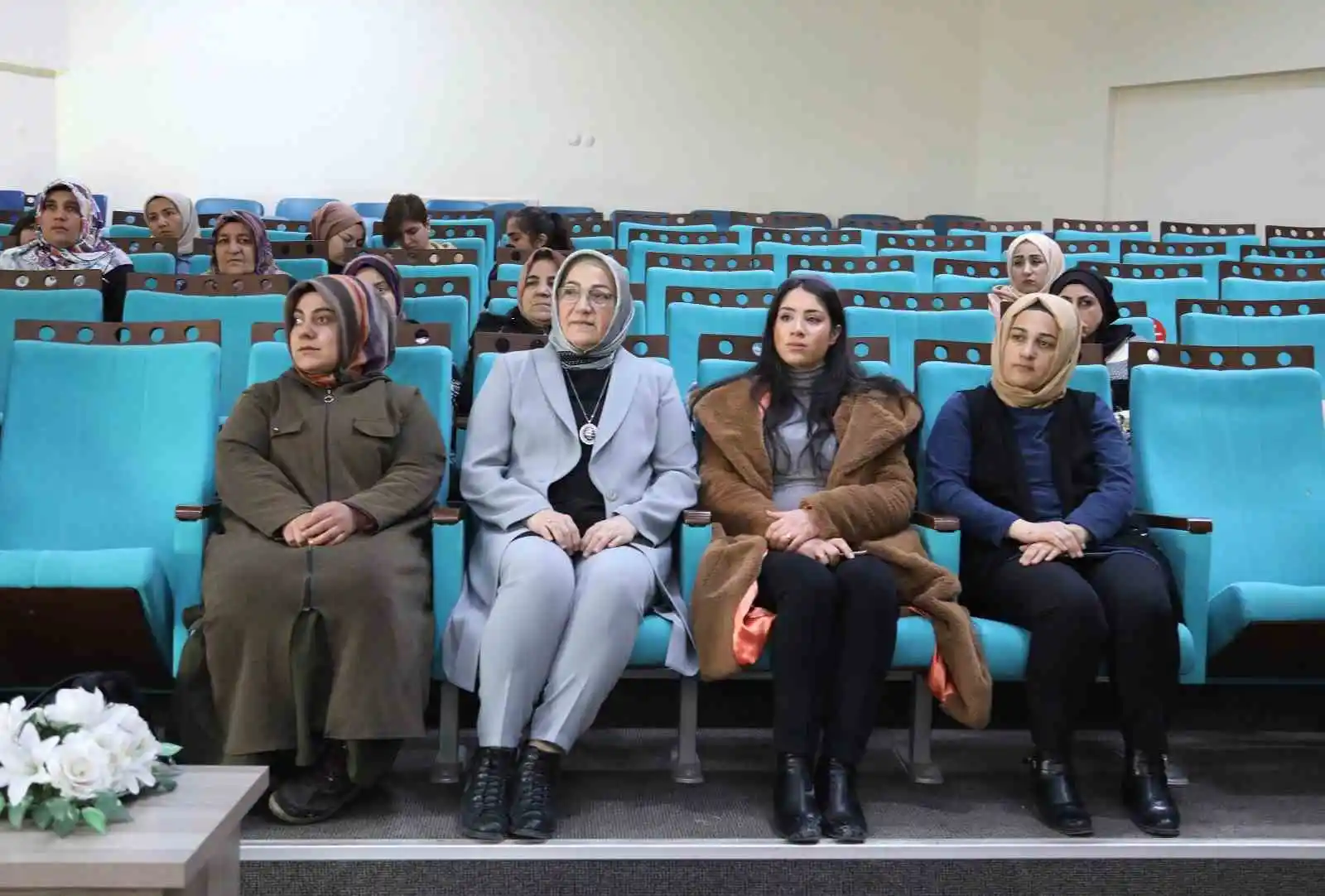 Van’da ‘Kanser Türleri ve Erken Tanı’ semineri düzenlendi
