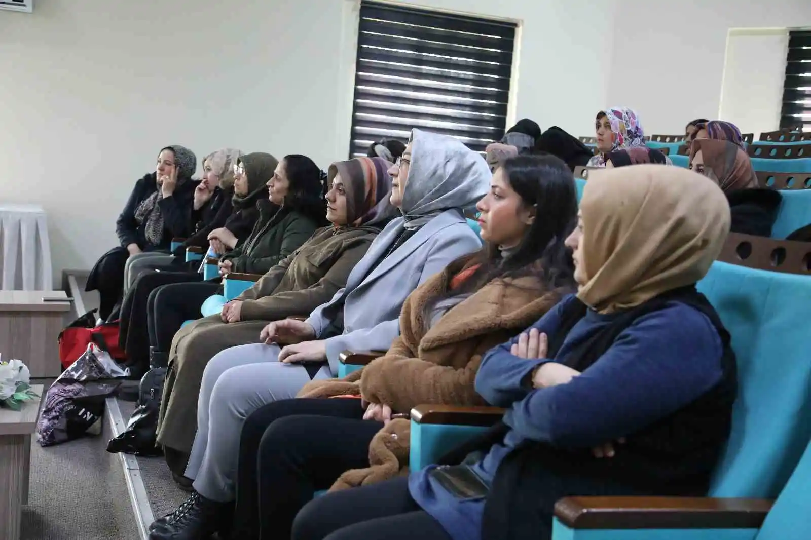 Van’da ‘Kanser Türleri ve Erken Tanı’ semineri düzenlendi
