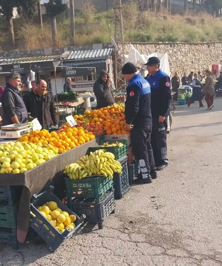 Zabıta pazarlarda fiyat denetimi yaptı
