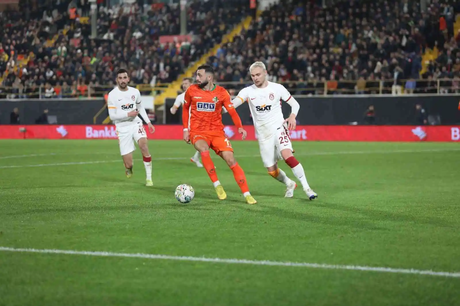 Ziraat Türkiye Kupası: Alanyaspor: 0 - Galatasaray: 2 (İlk yarı)
