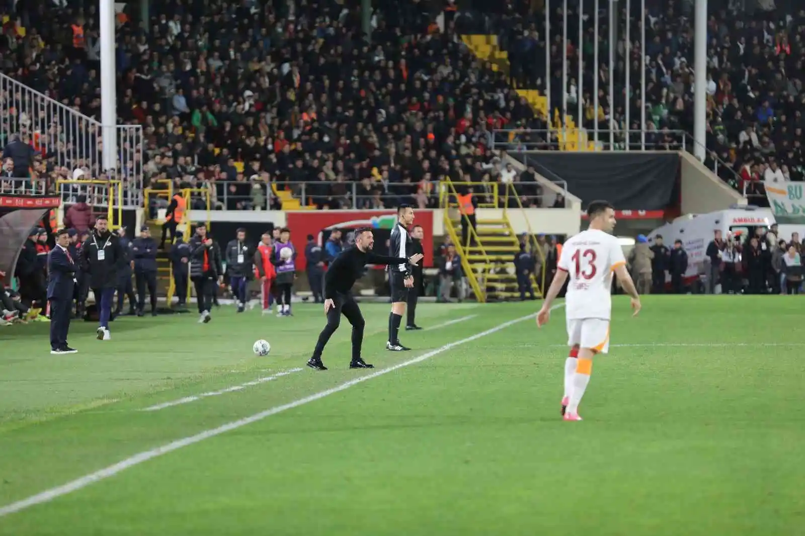 Ziraat Türkiye Kupası: Alanyaspor: 0 - Galatasaray: 2 (İlk yarı)
